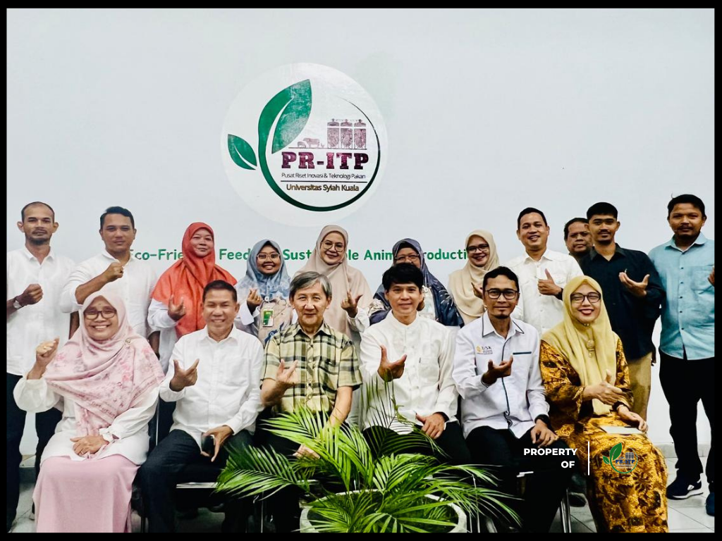 Dekan Fakultas Pertanian UPM Malaysiaa Kunjungi Pusat Riset Inovasi dan Teknologi Pakan USK, Bahas Implementasi Kerja Sama Internasional